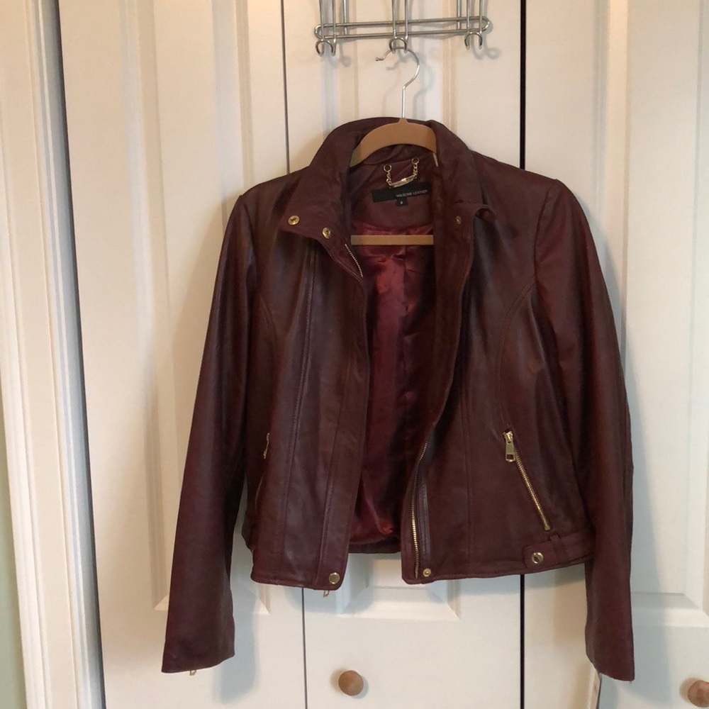 Genuine leather jacket. Size S. Burgundy.